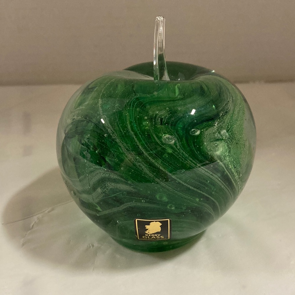 Kerry Glass Green Swirl Apple Paperweight Beautiful Gift Handmade In Ireland